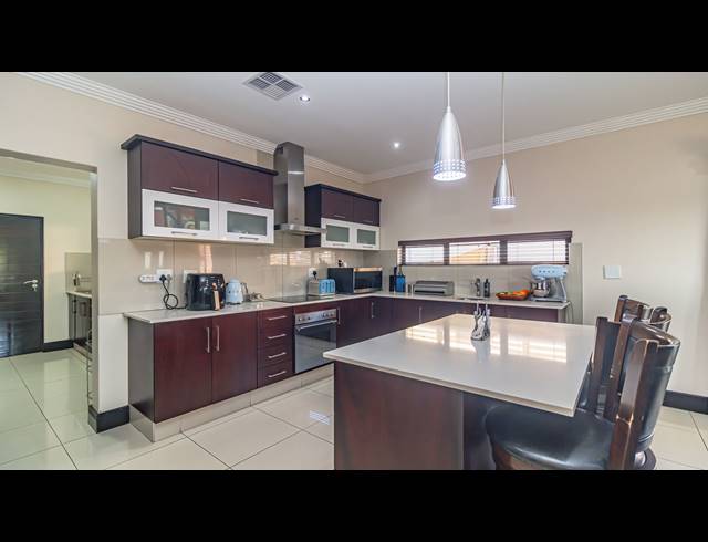 3 BEDROOM HOUSE FOR SALE IN IZINGA